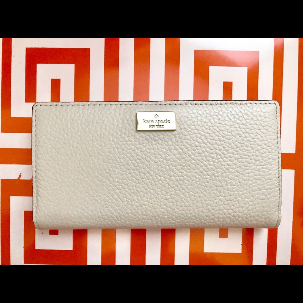 Kate Spade beige/ off white wallet